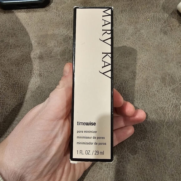 MaryKay Timewose Pore Minimizer - Picture 2 of 2